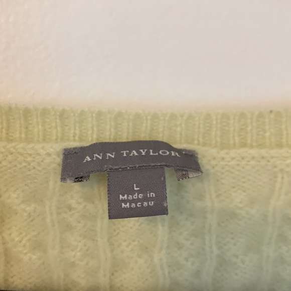 Banana Milk Ann Taylor Cashmere Sweater Sz L - Picture 3 of 5